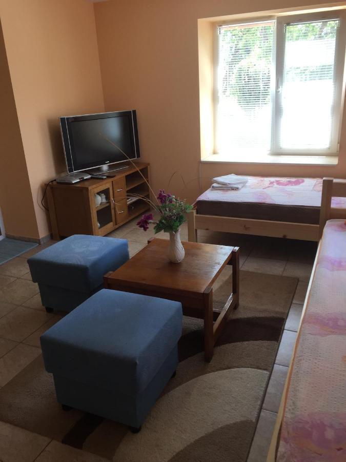 Guest House Nadezhda Hisarya Extérieur photo